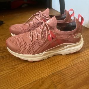 Womens north face vectiv hypnum shoes size 9